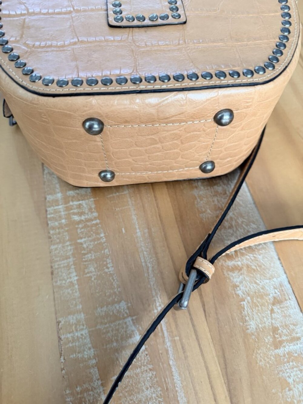 Amen Leather Jetta Round Satchel Tan Embossed Leather Studded Western Boho 8.5” - Picture 7 of 16